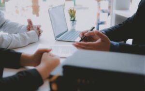 Lire la suite à propos de l’article Comprendre les Sinistres Couverts par l&rsquo;Assurance IARD : Votre Guide Complet