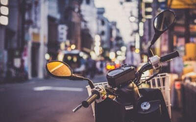 Pour assurer un scooter, faut-il avoir un permis moto ?